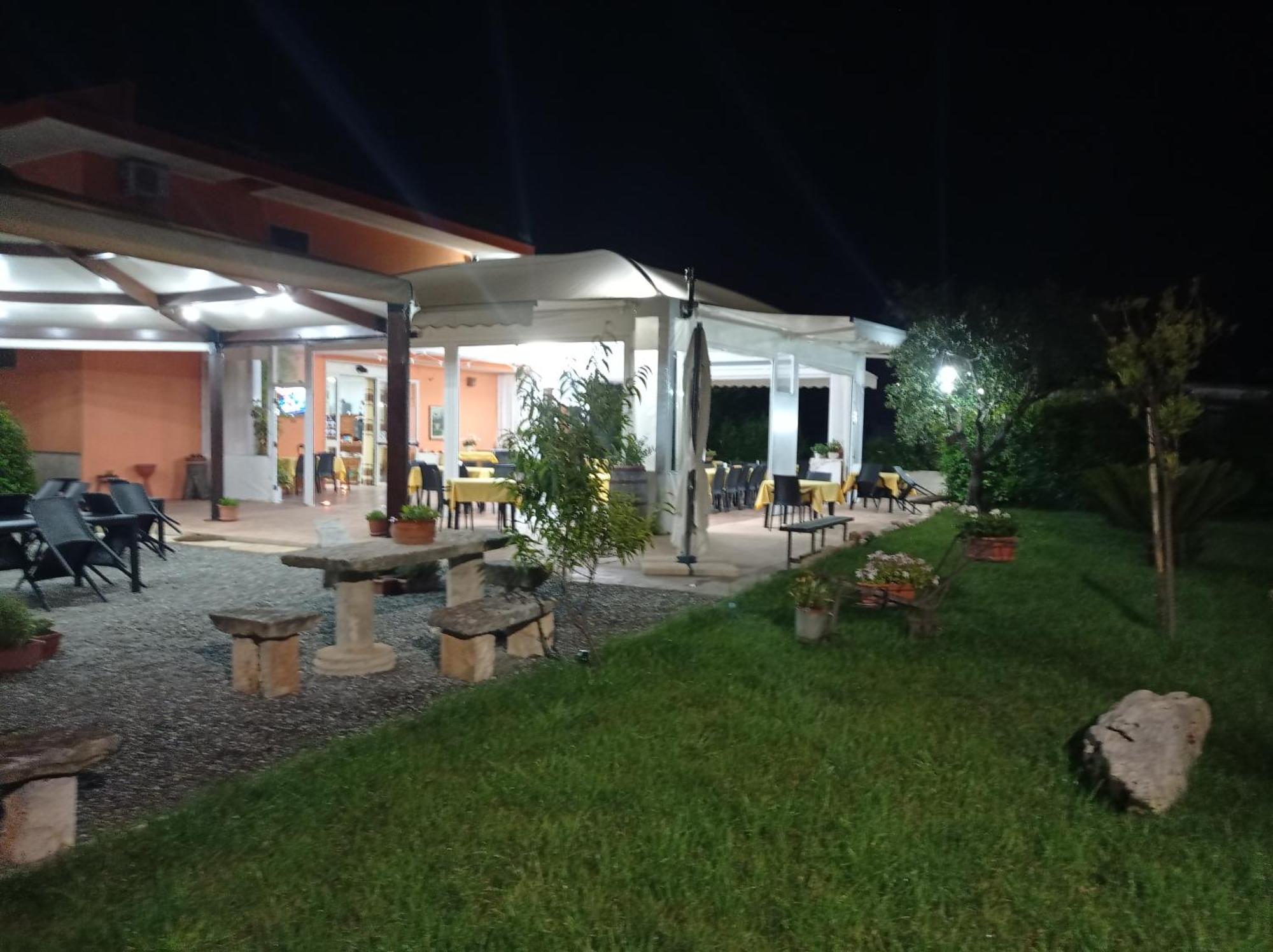 B & B Villa Lucia Ночи Экстерьер фото